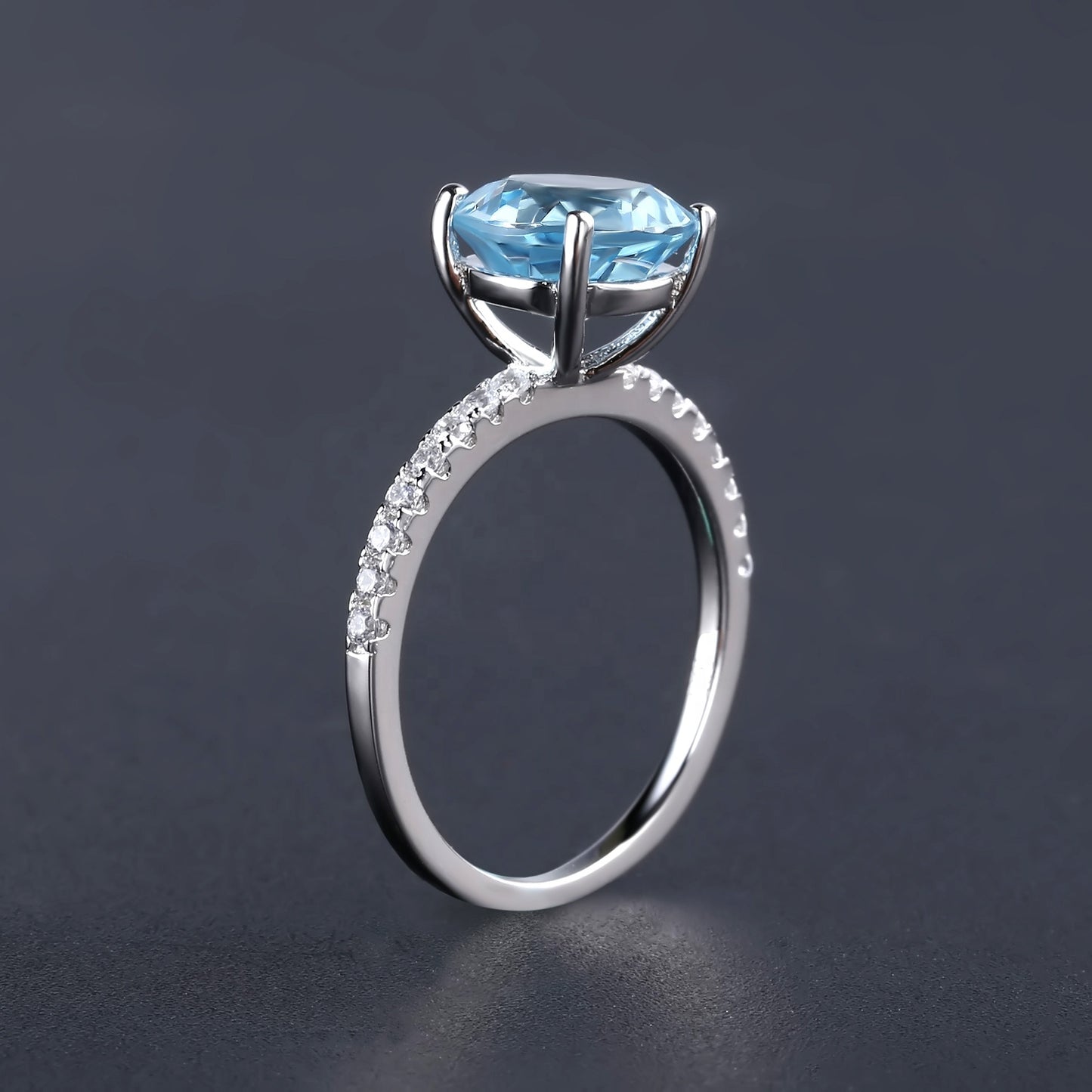 Exquisite Blue Topaz Ring - Round Brilliant Cut