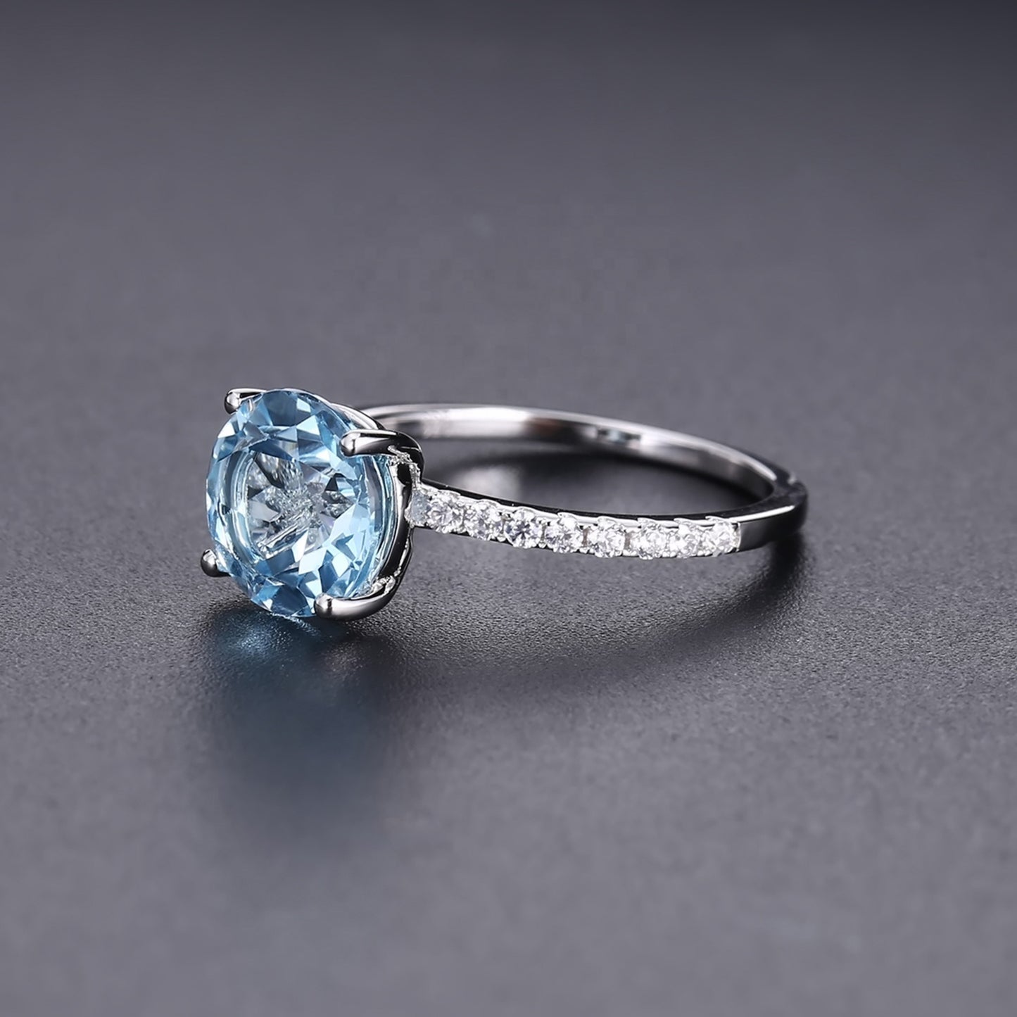 Exquisite Blue Topaz Ring - Round Brilliant Cut